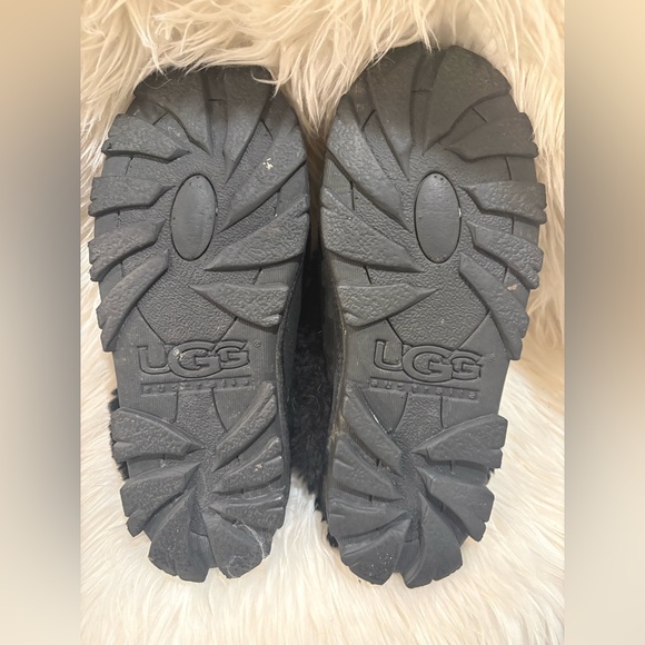 Black Ugg Slippers - Picture 2 of 5